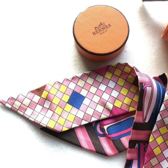Hermes Twilly Colliers de Chiens Remix Rose Blau Silk France Luxury Box NWT - Picture 7 of 9